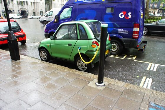 Coches eléctricos enchufados